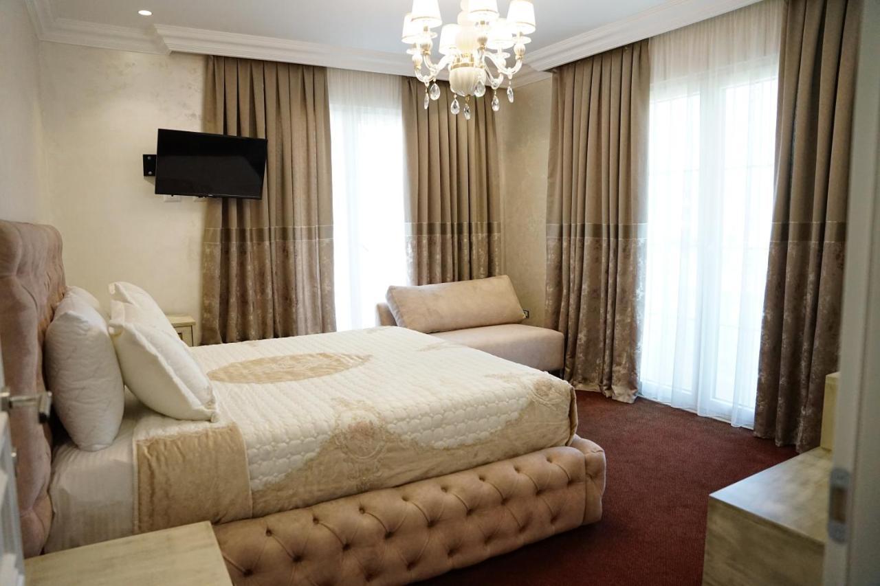 Eiffel 4* Tirana